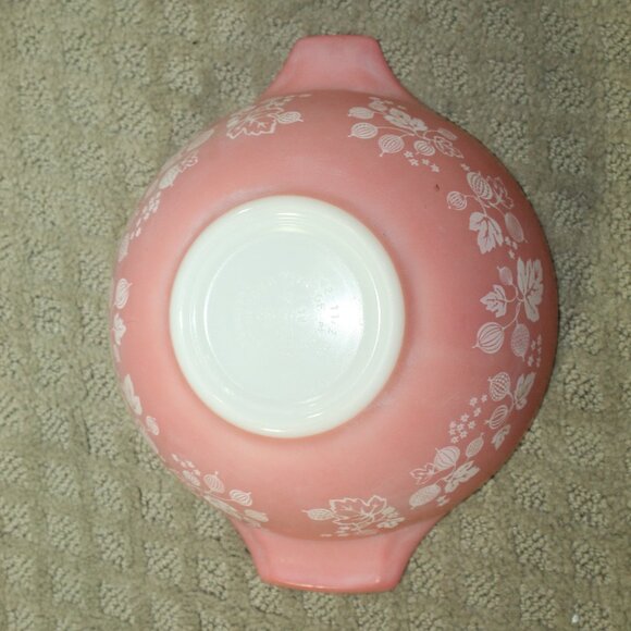 Vtg PYREX Pink Gooseberry 4 Piece Cinderella Mixing Bowl Set  444 443 442 441 - Picture 11 of 15